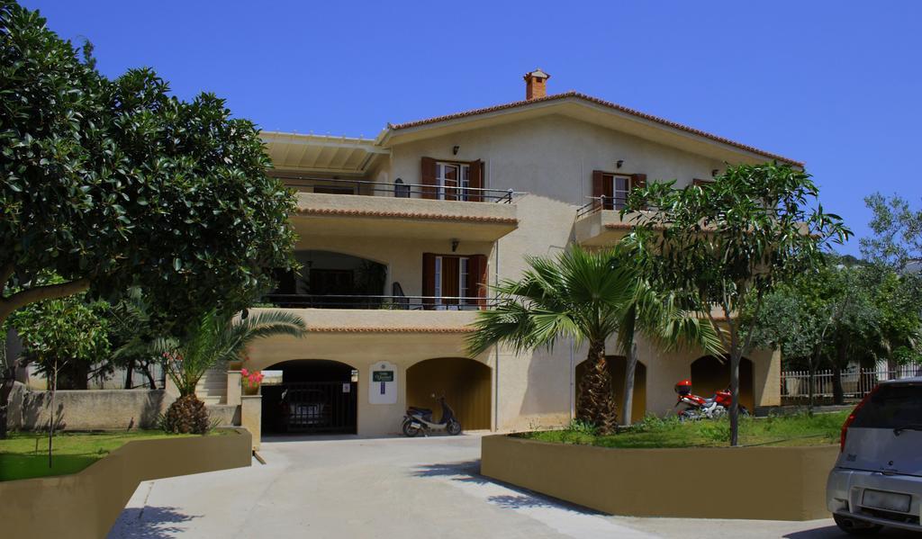 Villa Yiotevi Poros Town Exterior foto